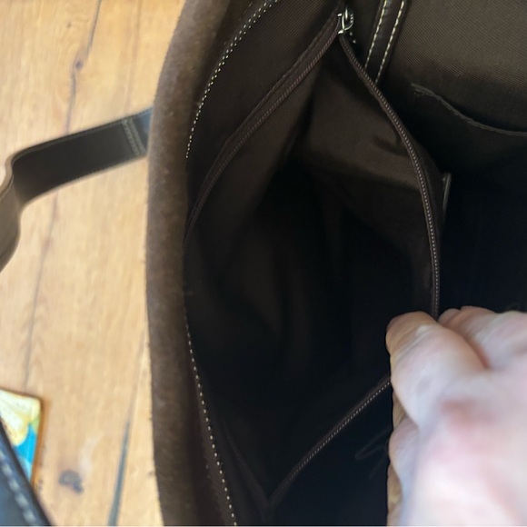 Vintage Suede Coach East-West large crossbody. Excellent cond. Dark Brown - Picture 6 of 12